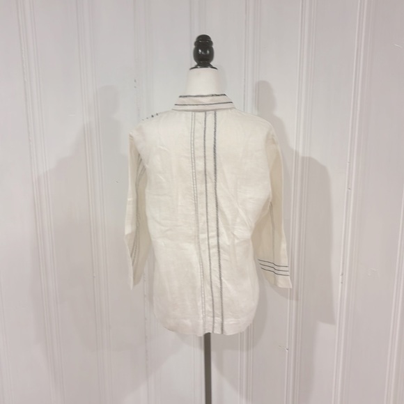 Beautiful thick white linen shirt with black topstitching - Picture 3 of 8